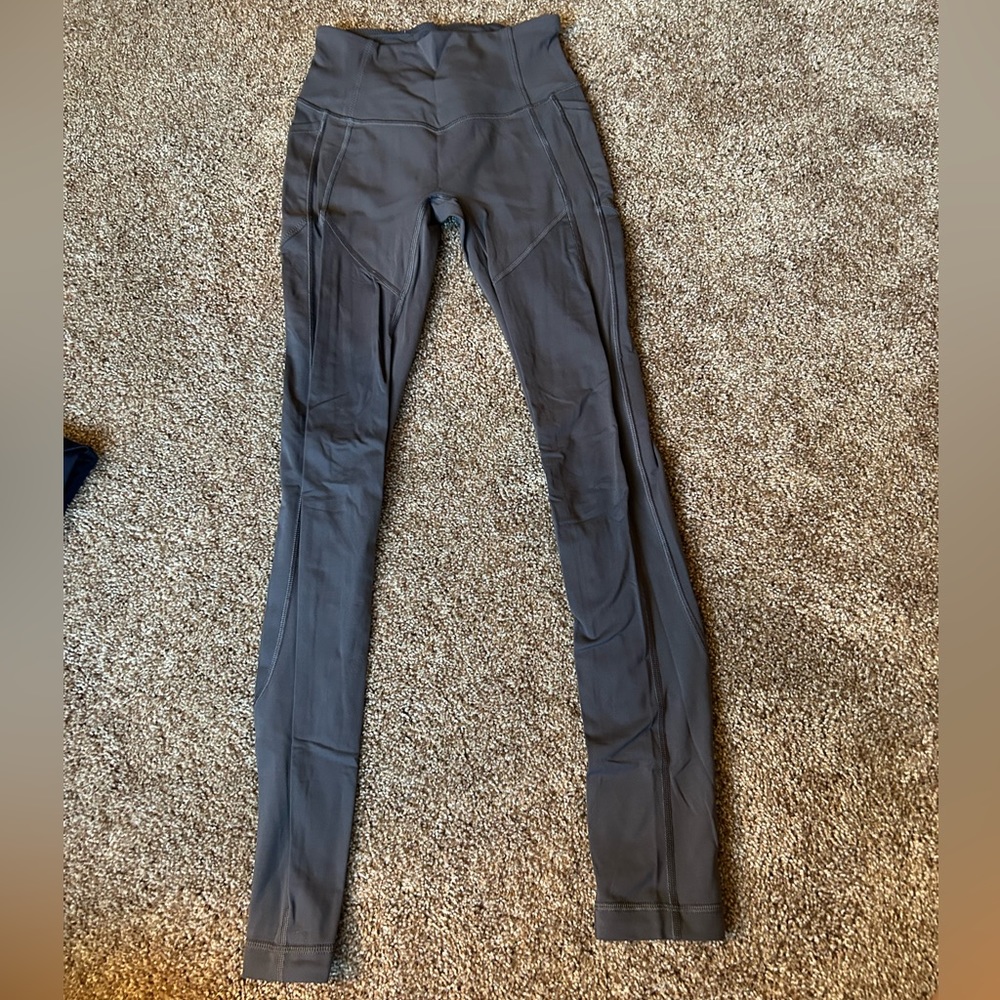 Lululemon leggings with pockets